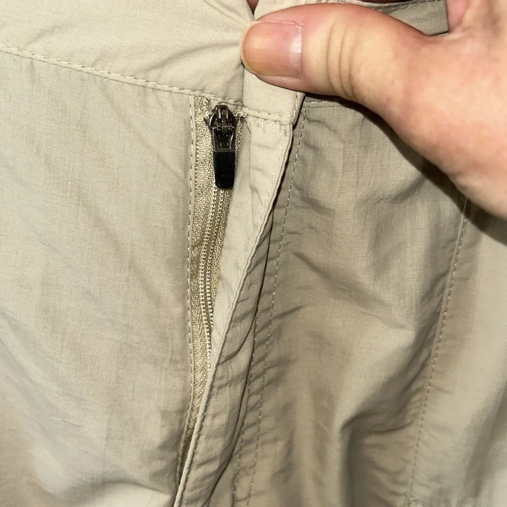 L.L. Bean Cargo Pant Zip to Shorts Size Large Regular